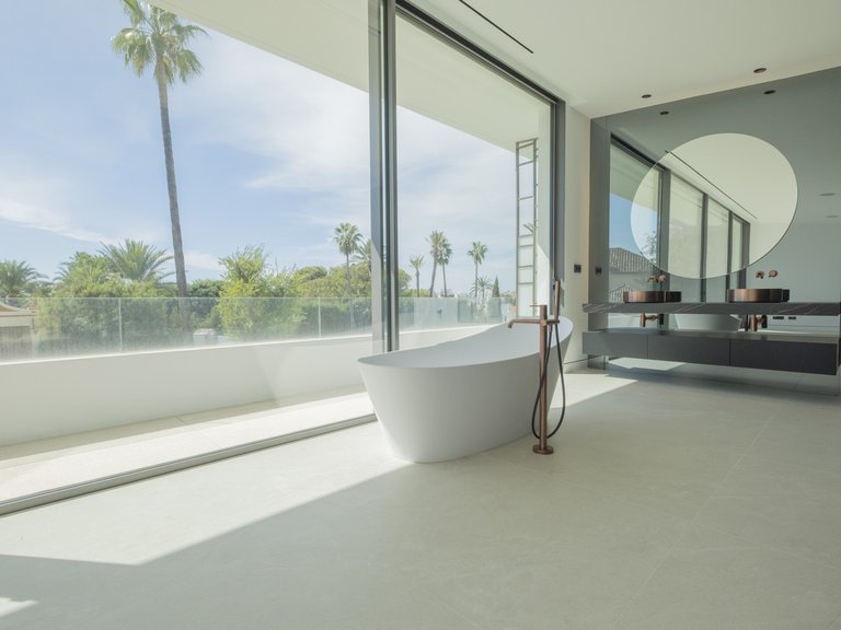 Villa for Sale in Nueva Andalucia, Marbella, Malaga 16