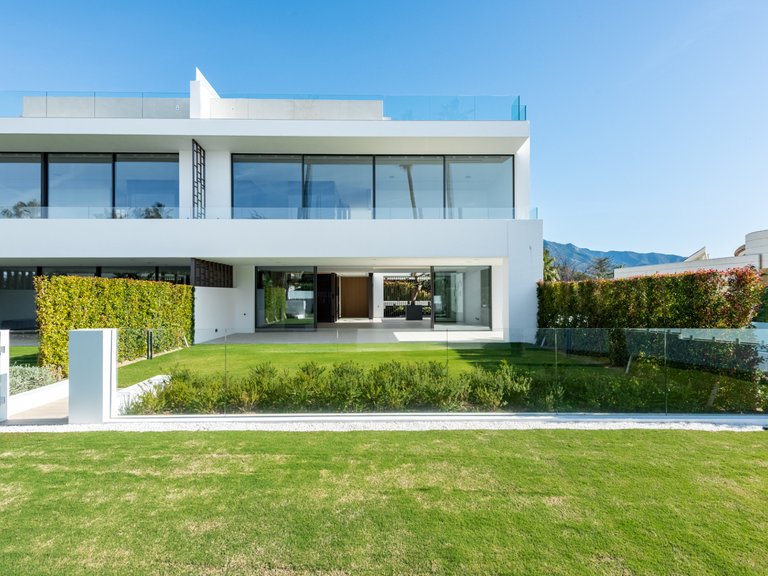 Villa for Sale in Nueva Andalucia, Marbella, Malaga 4