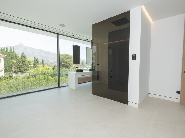 Villa for Sale in Nueva Andalucia, Marbella, Malaga 26