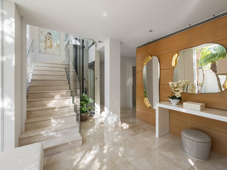 Villa for Sale in Marbella Golden Mile, Marbella, Malaga 43