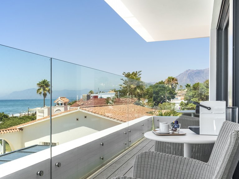 Villa for Sale in Marbella Este, Marbella, Malaga 8