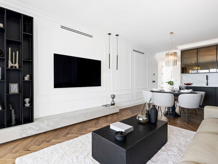 Penthouse for Sale in Altos de La Quinta, Benahavis, Malaga 18