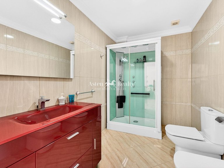 Villa for Sale in Playa Paraíso, Tenerife 25