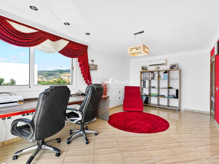 Villa for Sale in Playa Paraíso, Tenerife 27