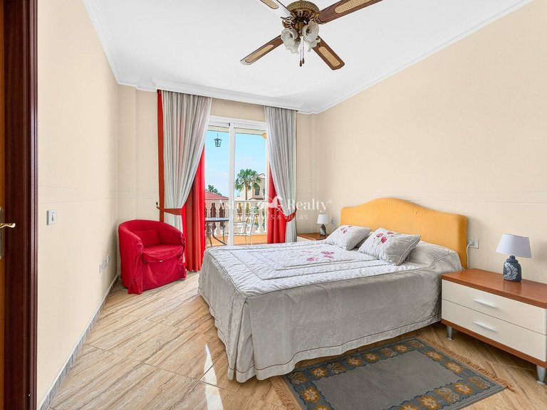 Villa for Sale in Playa Paraíso, Tenerife 38