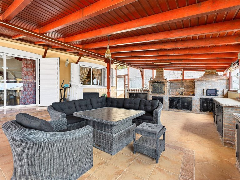 Villa for Sale in Playa Paraíso, Tenerife 13