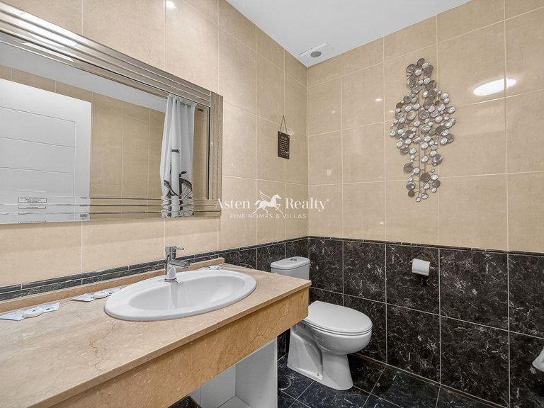 Villa for Sale in Los Cristianos, Tenerife 25