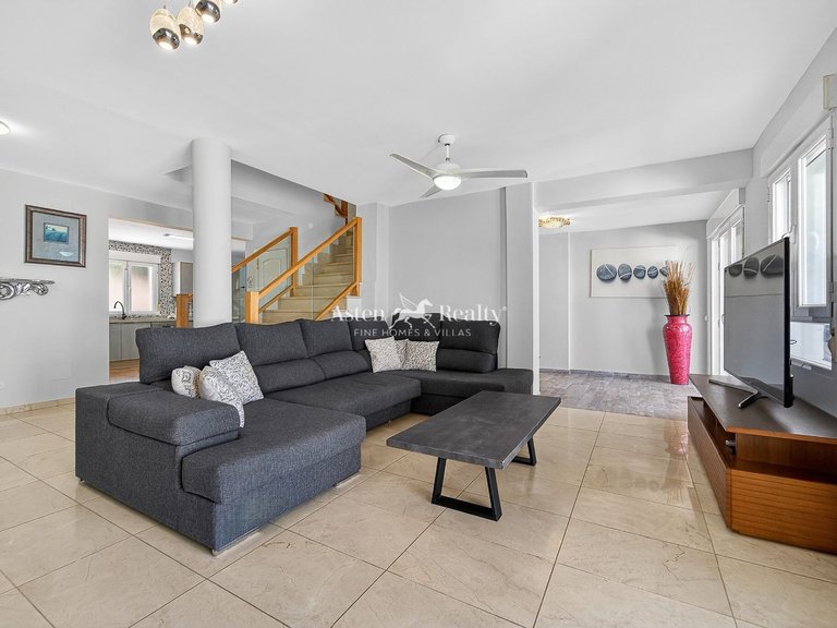 Villa for Sale in Los Cristianos, Tenerife 16