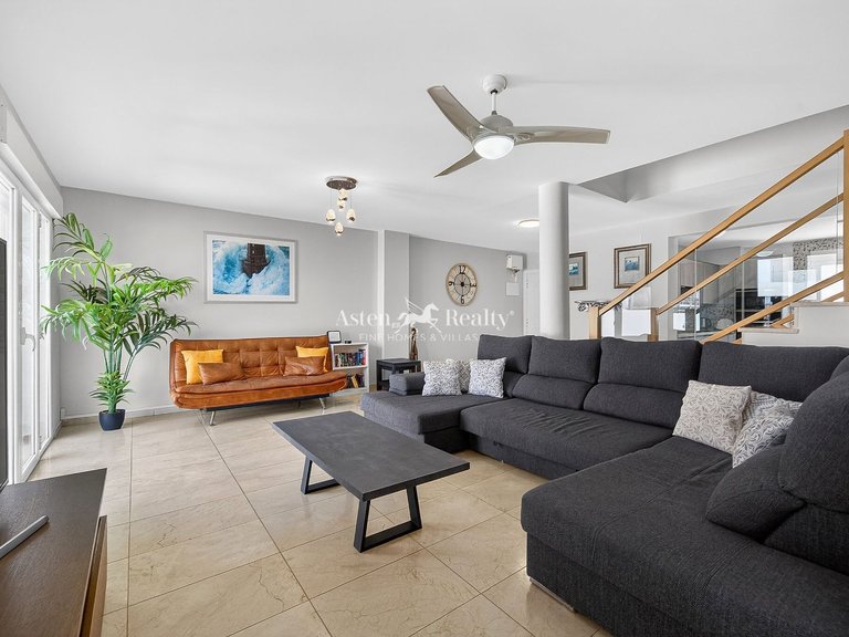 Villa for Sale in Los Cristianos, Tenerife 15