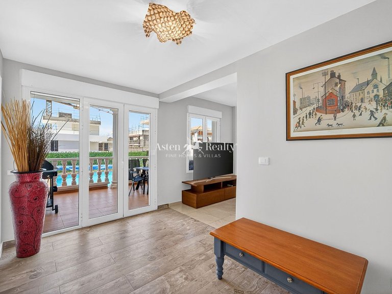 Villa for Sale in Los Cristianos, Tenerife 14