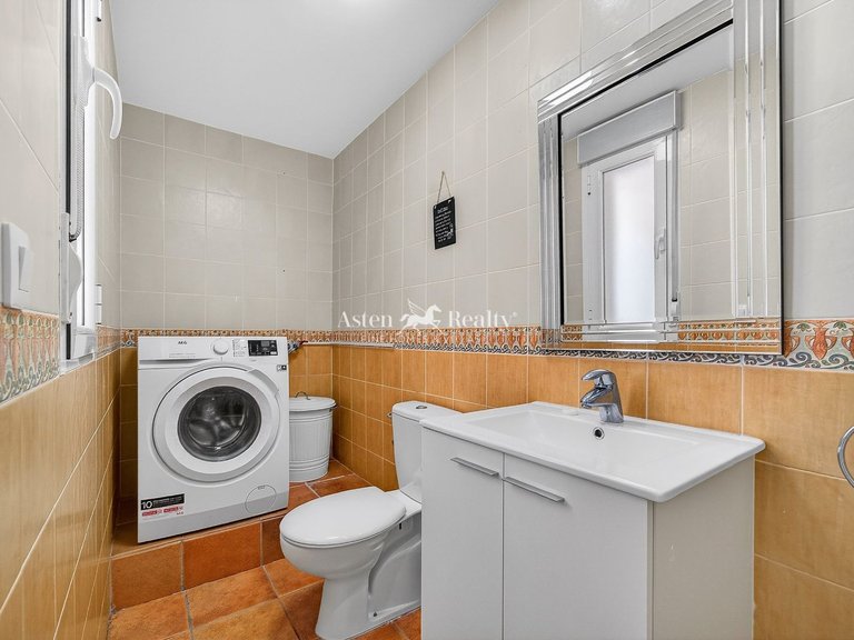 Villa for Sale in Los Cristianos, Tenerife 9