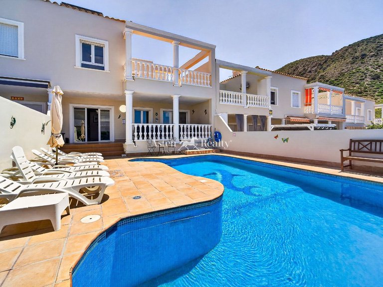Villa for Sale in Los Cristianos, Tenerife 5