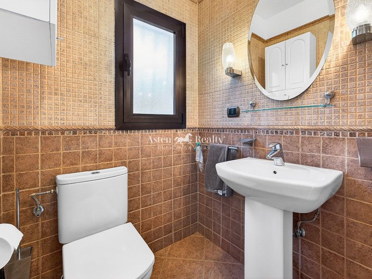 Town House for Sale in San Eugenio Bajo, Tenerife 12