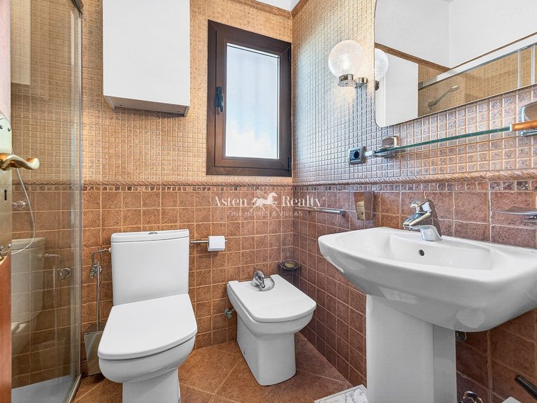 Town House for Sale in San Eugenio Bajo, Tenerife 15