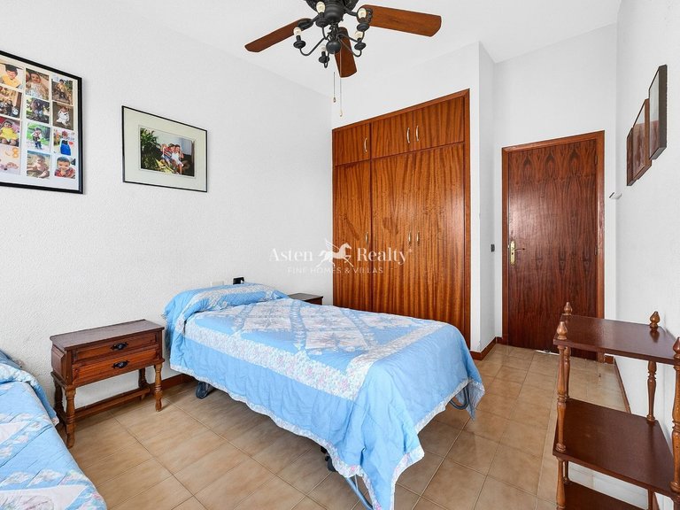 Town House for Sale in San Eugenio Bajo, Tenerife 19