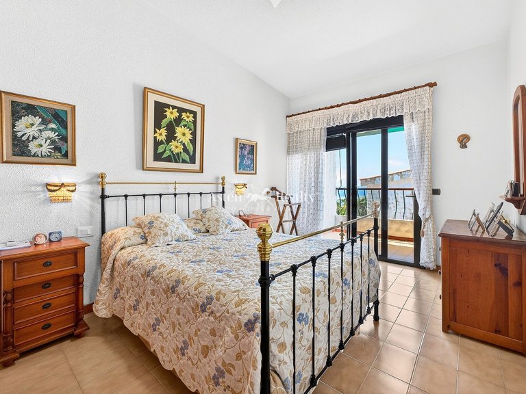 Town House for Sale in San Eugenio Bajo, Tenerife 17