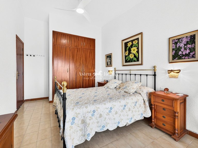 Town House for Sale in San Eugenio Bajo, Tenerife 18