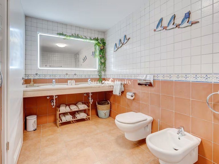 Apartment for Sale in Los Cristianos, Tenerife 14