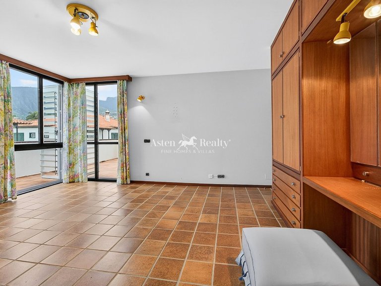 Villa for Sale in Puerto De La Cruz, Tenerife 38