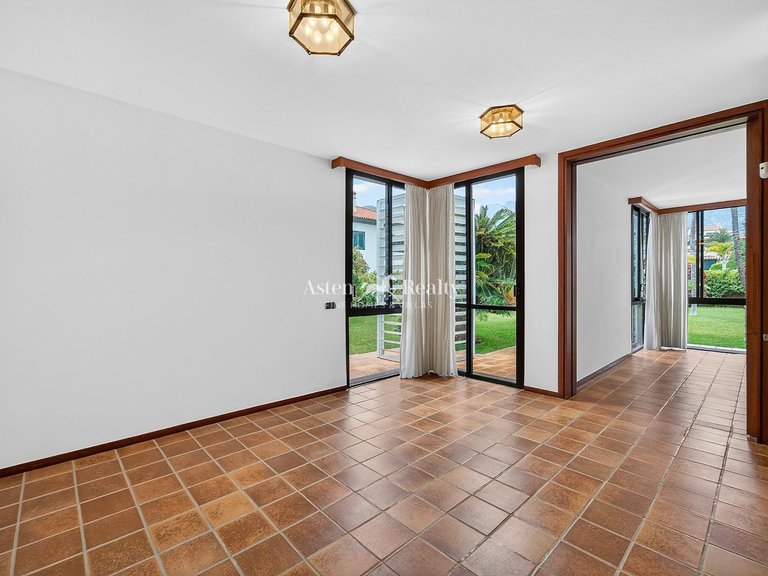 Villa for Sale in Puerto De La Cruz, Tenerife 7