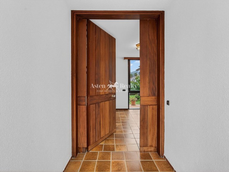 Villa for Sale in Puerto De La Cruz, Tenerife 5