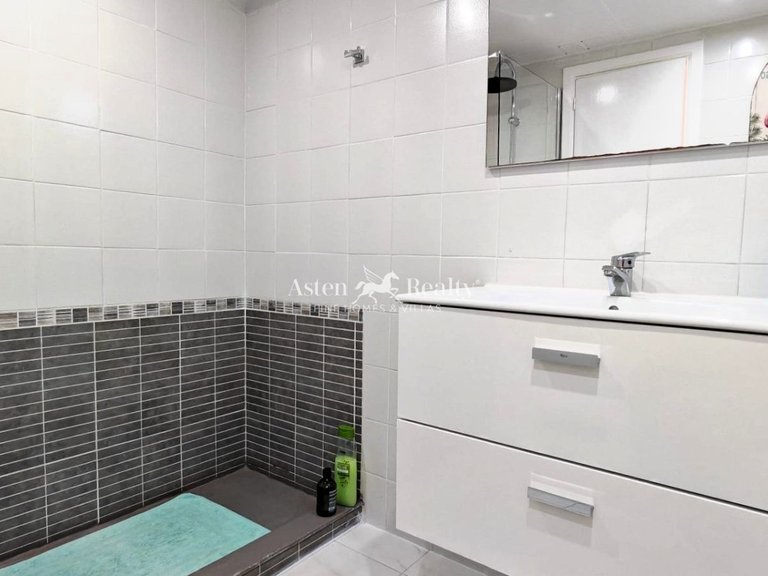 Apartment for Sale in Los Cristianos, Tenerife 11