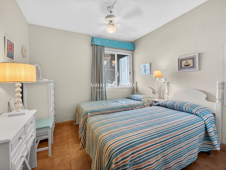 Apartment for Sale in Acantilados De Los Gigantes, Tenerife 13