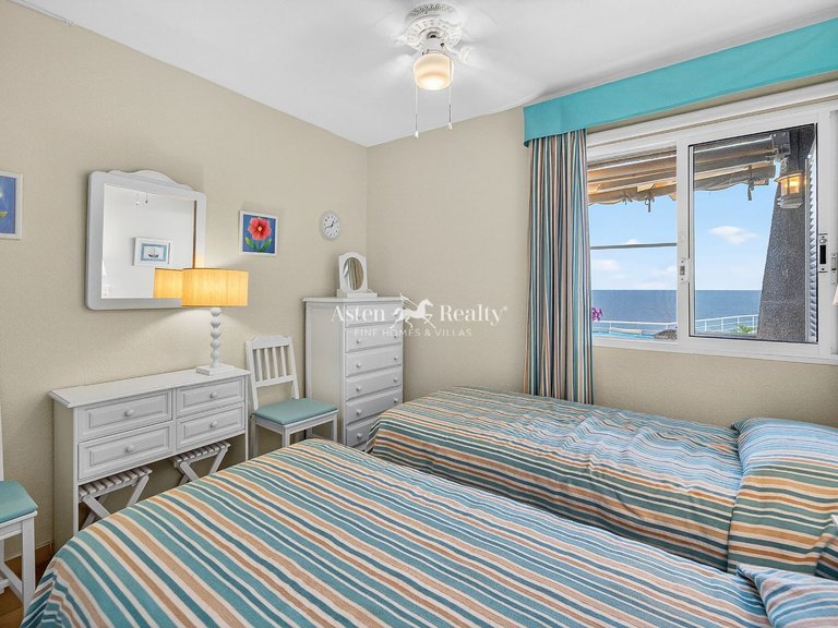 Apartment for Sale in Acantilados De Los Gigantes, Tenerife 14