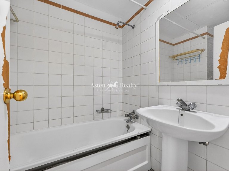Apartment for Sale in Los Cristianos, Tenerife 13