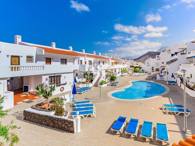 Apartment for Sale in Los Cristianos, Tenerife 1