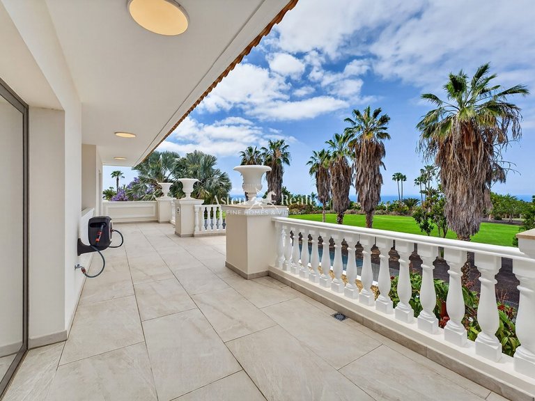 Villa for Sale in La Caleta, Tenerife 30