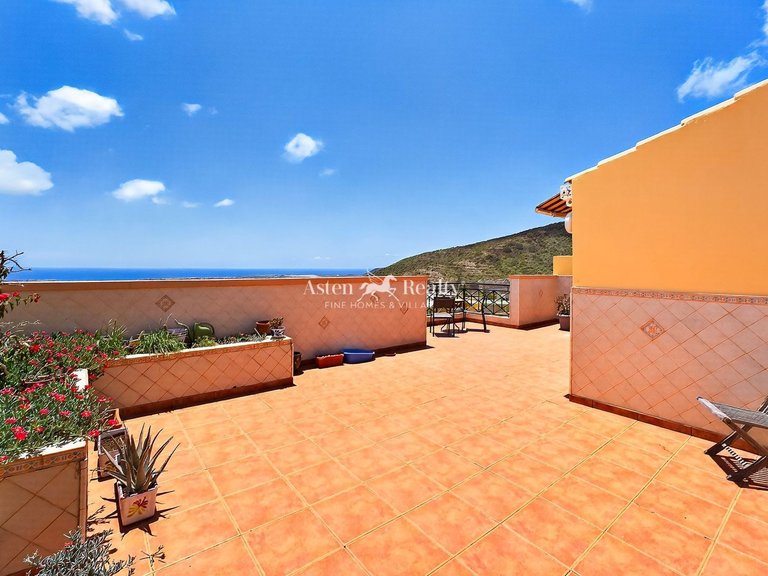 Penthouse for Sale in Parque La Reina, Tenerife 5