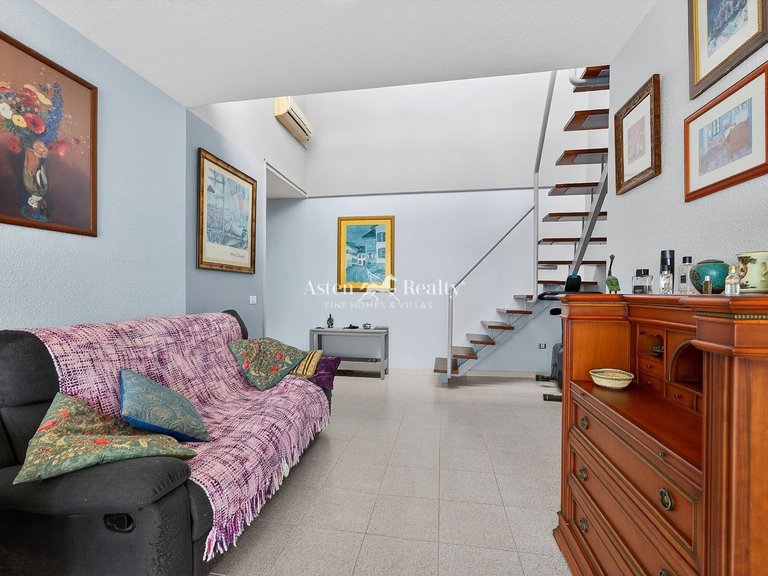 Penthouse for Sale in Parque La Reina, Tenerife 9