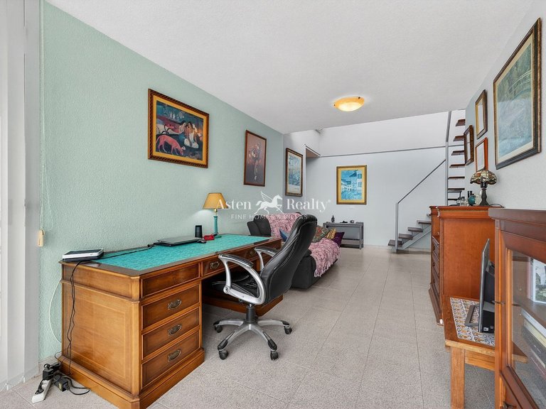 Penthouse for Sale in Parque La Reina, Tenerife 11