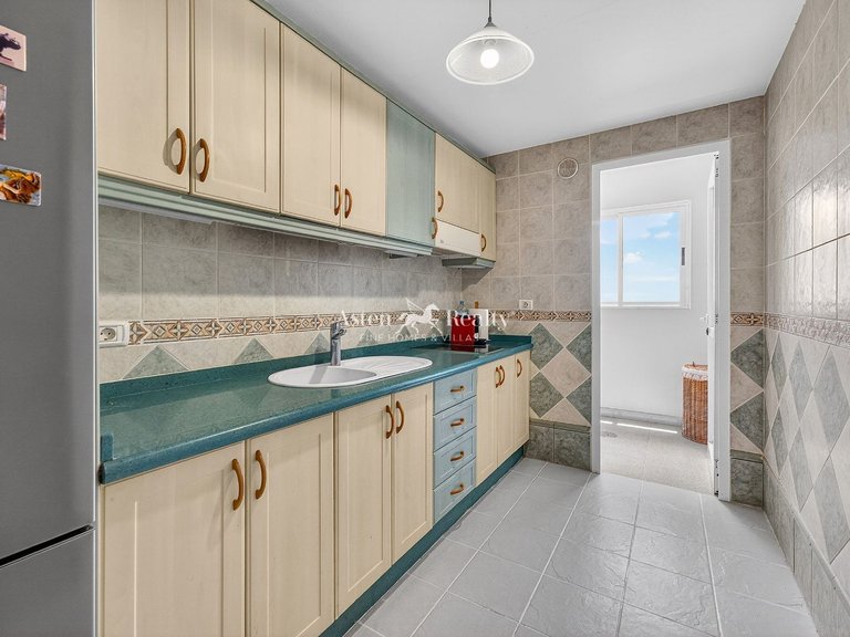 Penthouse for Sale in Parque La Reina, Tenerife 14