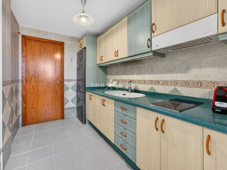 Penthouse for Sale in Parque La Reina, Tenerife 15