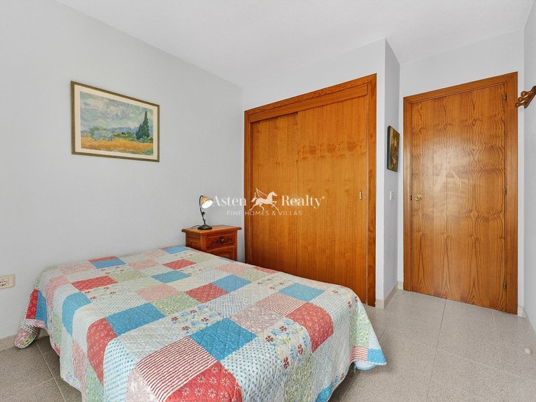 Penthouse for Sale in Parque La Reina, Tenerife 18