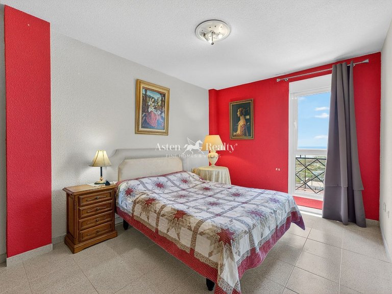 Penthouse for Sale in Parque La Reina, Tenerife 20