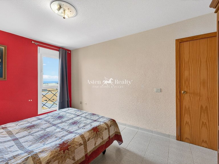 Penthouse for Sale in Parque La Reina, Tenerife 21