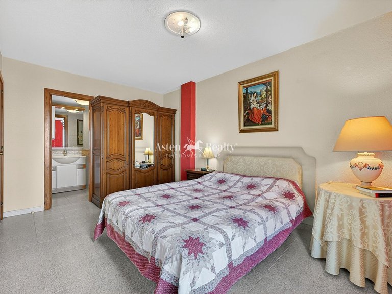 Penthouse for Sale in Parque La Reina, Tenerife 22