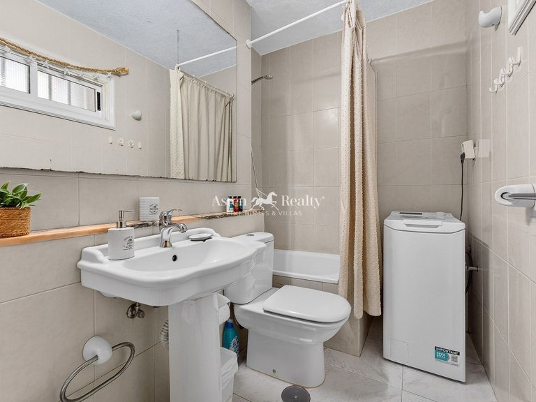 Apartment for Sale in Playa De Las Américas, Tenerife 13