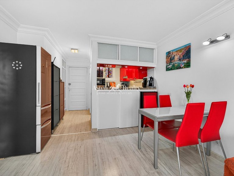 Apartment for Sale in Playa De Las Américas, Tenerife 7