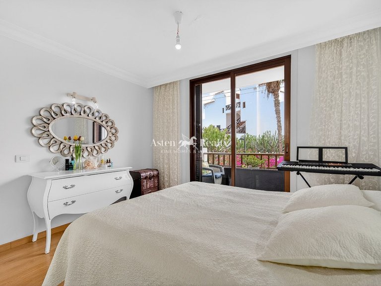 Apartment for Sale in Playa De Las Américas, Tenerife 10