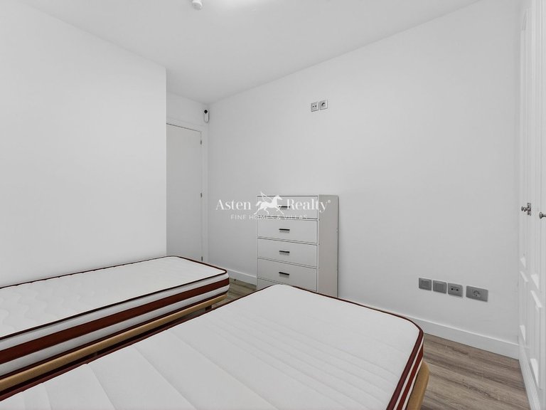Apartment for Sale in Playa Paraíso, Tenerife 13
