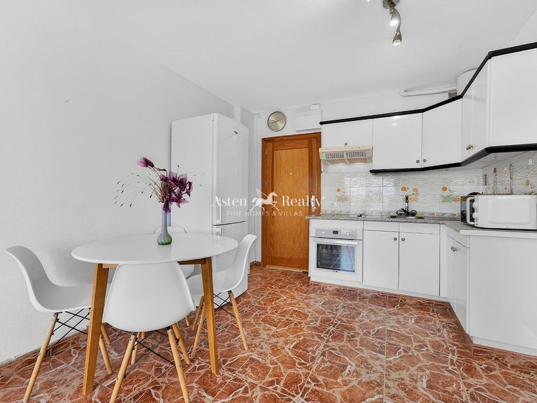Apartment for Sale in Playa De Las Américas, Tenerife 9