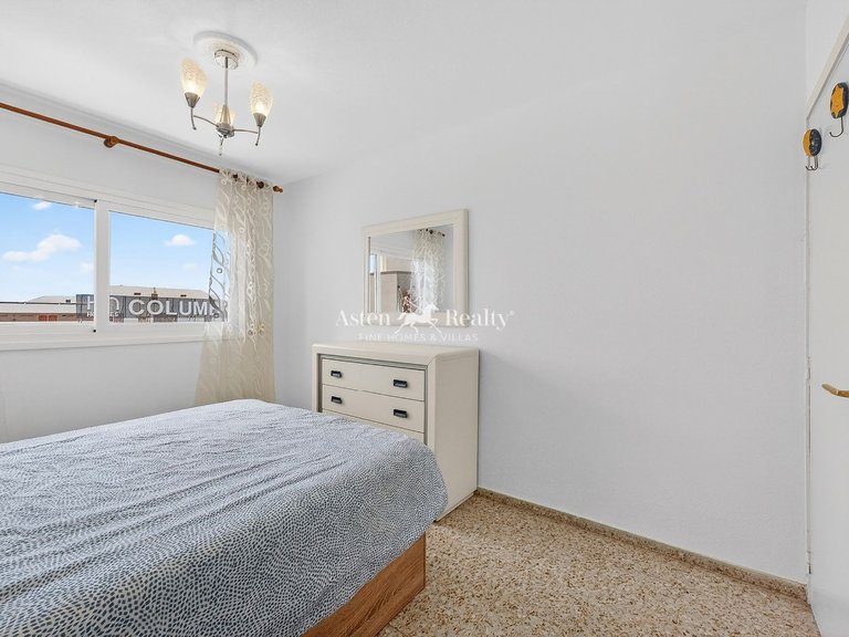 Apartment for Sale in Playa De Las Américas, Tenerife 12