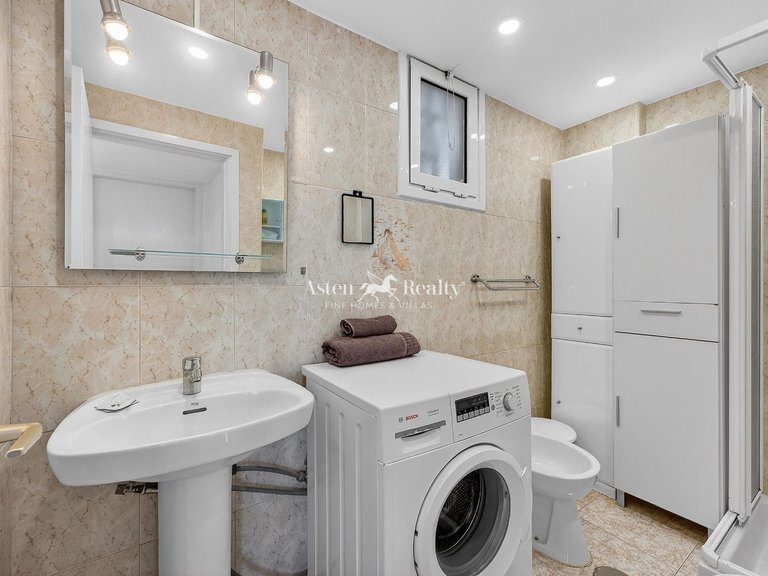 Apartment for Sale in Playa De Las Américas, Tenerife 14