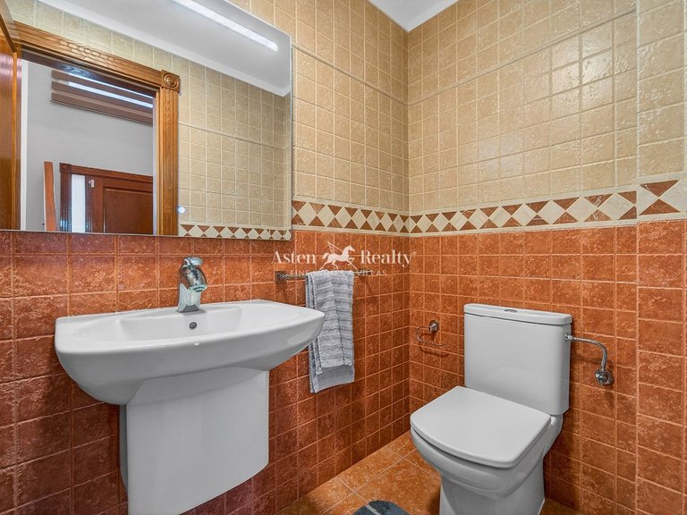 Villa for Sale in Puerto De Santiago, Tenerife 22