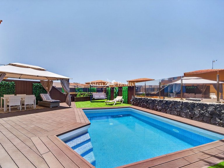 Villa for Sale in Puerto De Santiago, Tenerife 4