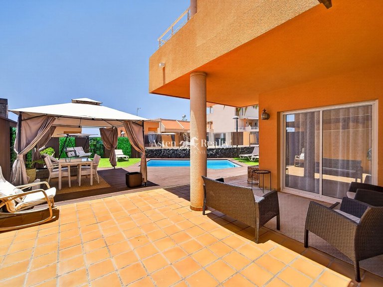 Villa for Sale in Puerto De Santiago, Tenerife 7